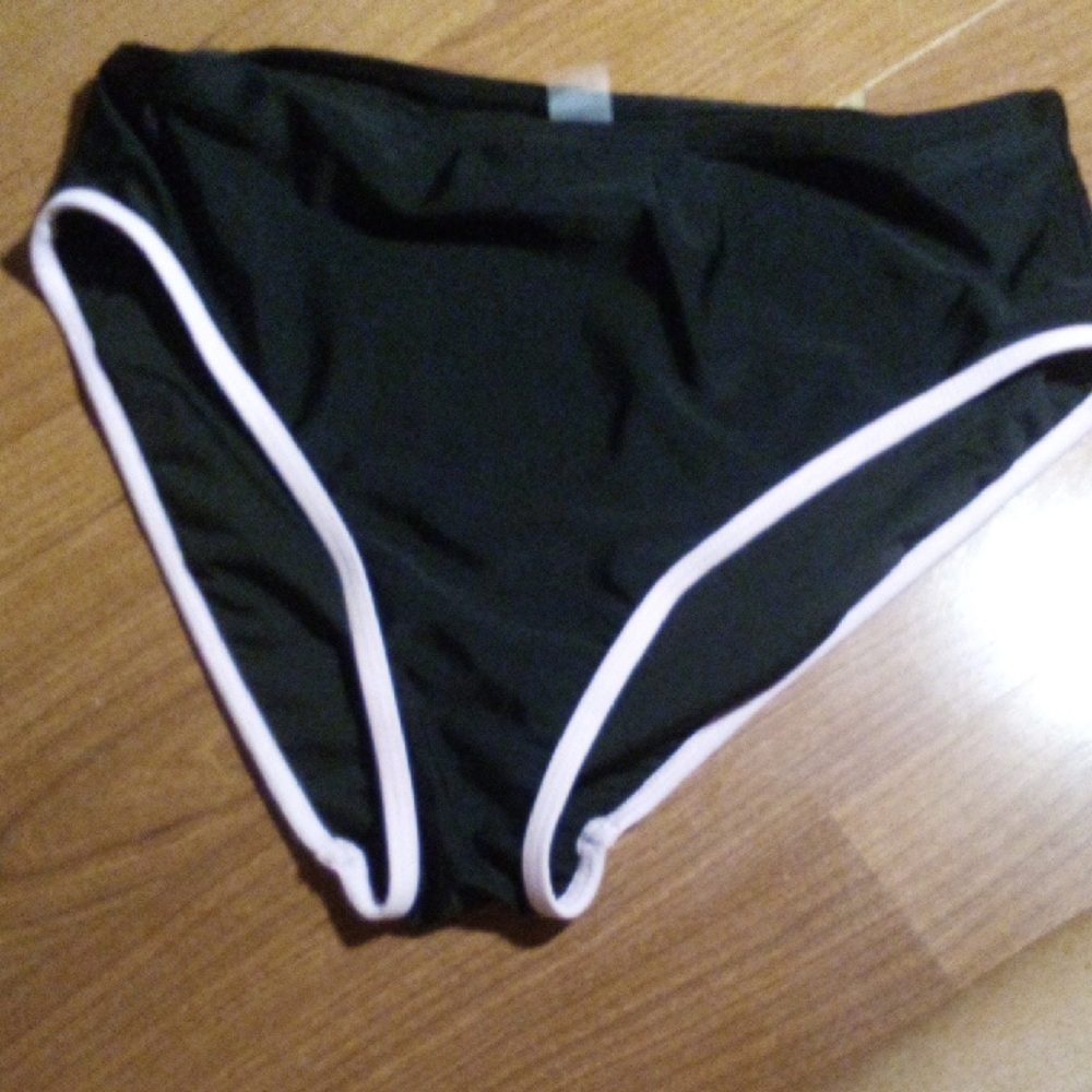 NWOT! Black and Light Pink Bikini Bottom